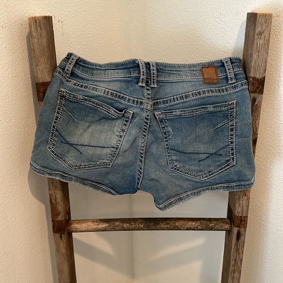 Shorts - Picture 2 of 2